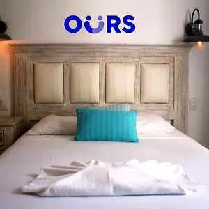 Coco Rio Hotel